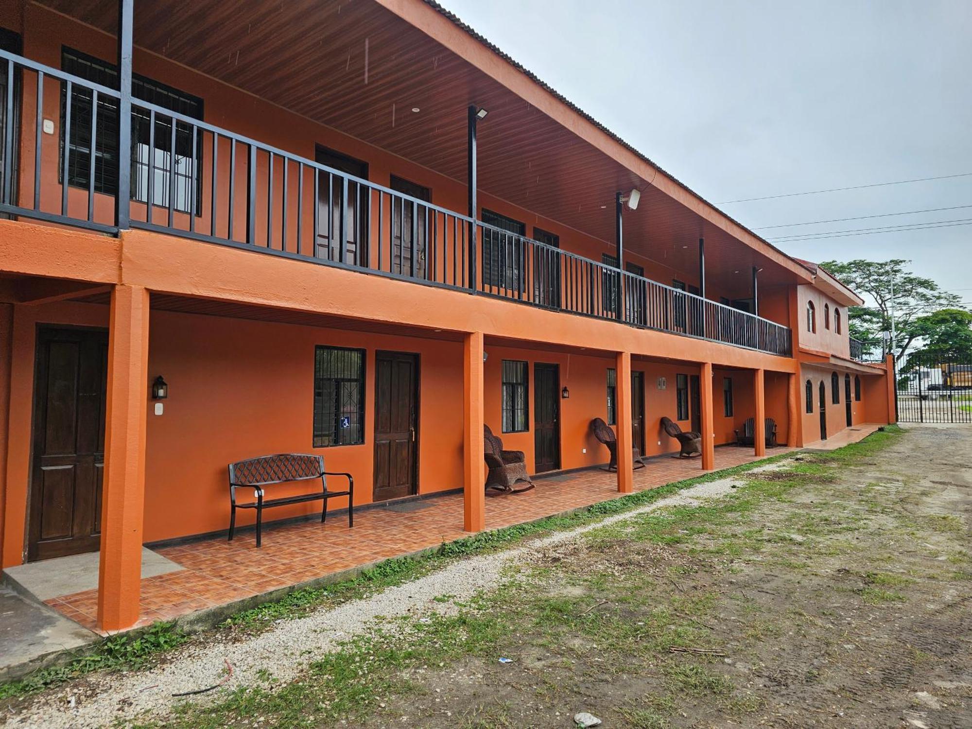 Hotel Luna Liberiana מראה חיצוני תמונה